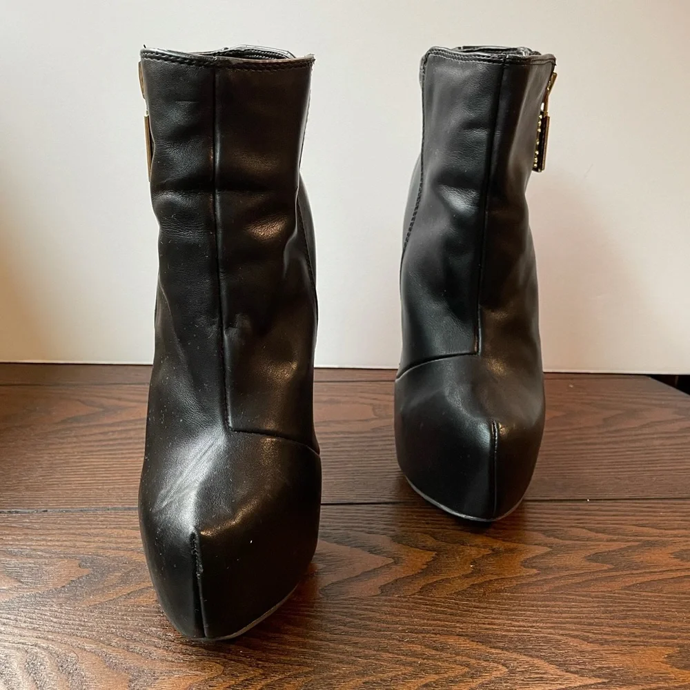 Women’s Booties - Picture 2 of 4